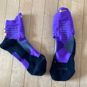Nike elite socks padded. Size large. Low cut.